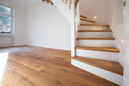 Jüschke Innenarchitektur und Architektur: Sanierung Maisonettewohnung Frankfurt - Die neue Treppe